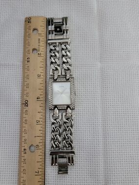 GUESS Silver Chain-Link Crystal Accent Women's Watch Bracelet